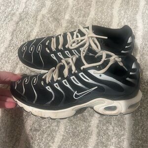 Nike Black and White Sneakers